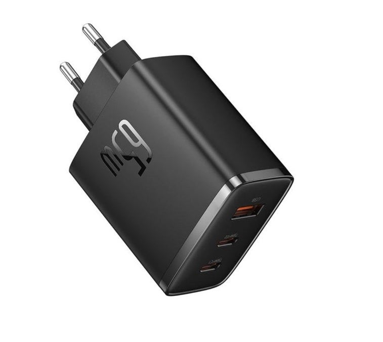 Laadukas ja tehokas Baseus 65W laturi, sopii kaikkiin C USB latausta k&auml;ytt&auml;viin laitteisiin